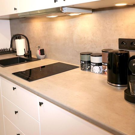 Falcon Apartment Center 4 Metro Swietokrzyska วอร์ซอ ภายนอก รูปภาพ