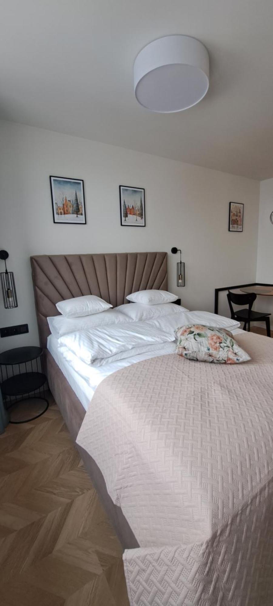 Falcon Apartment Center 4 Metro Swietokrzyska วอร์ซอ ภายนอก รูปภาพ