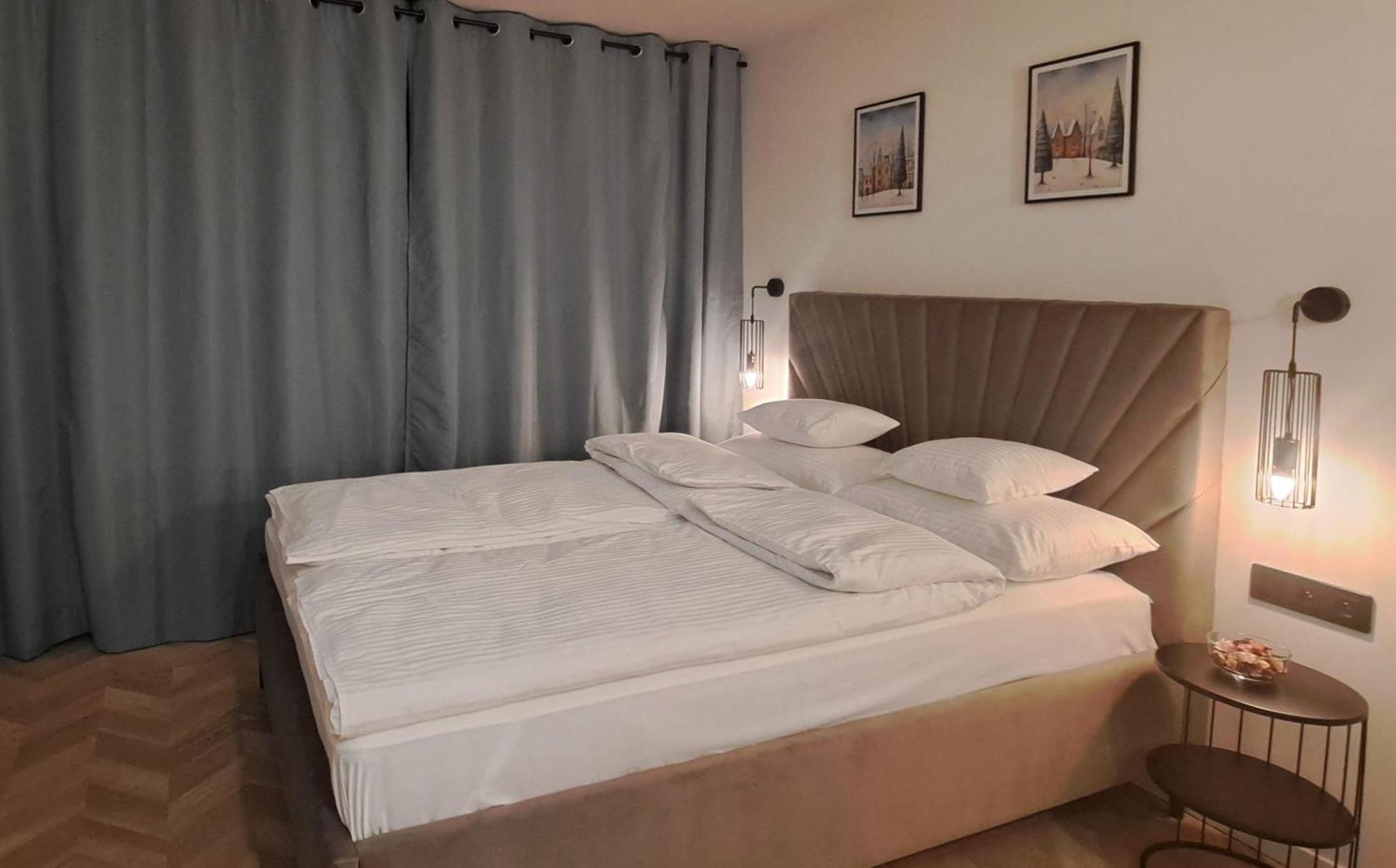 Falcon Apartment Center 4 Metro Swietokrzyska วอร์ซอ ภายนอก รูปภาพ